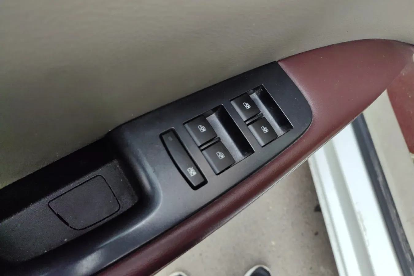 2017 Buick GL8 2.5L 200HP L4 6AT,autocango,china used car exporter,china ev exporter,chinese used car exporter,chinese used ev exporter