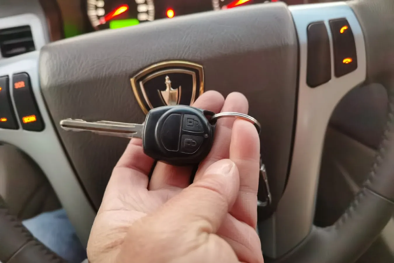 2010 JinBei Grace 2.7L 151HP L4 4AT,autocango,china used car exporter,china ev exporter,chinese used car exporter,chinese used ev exporter