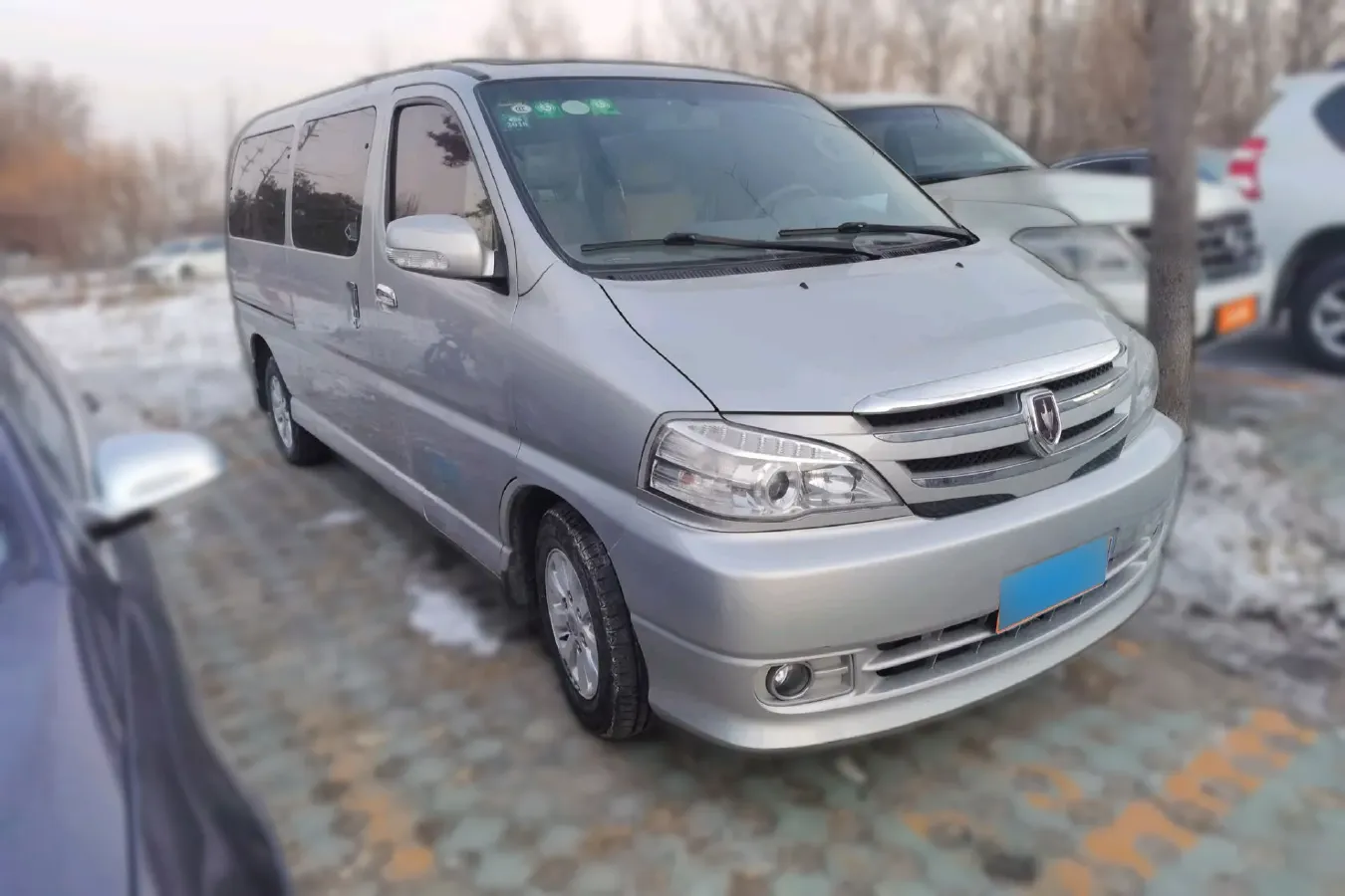 2010 JinBei Grace 2.7L 151HP L4 4AT,autocango,china used car exporter,china ev exporter,chinese used car exporter,chinese used ev exporter