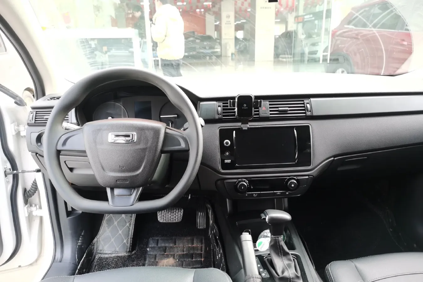 2021 Qoros 3 1.5T 156HP L4 CVT,autocango,china used car exporter,china ev exporter,chinese used car exporter,chinese used ev exporter