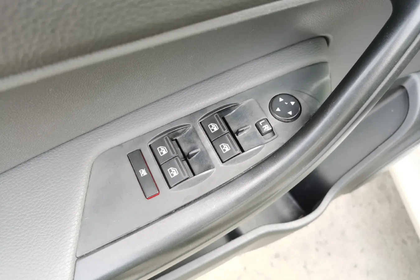 2021 Qoros 3 1.5T 156HP L4 CVT,autocango,china used car exporter,china ev exporter,chinese used car exporter,chinese used ev exporter