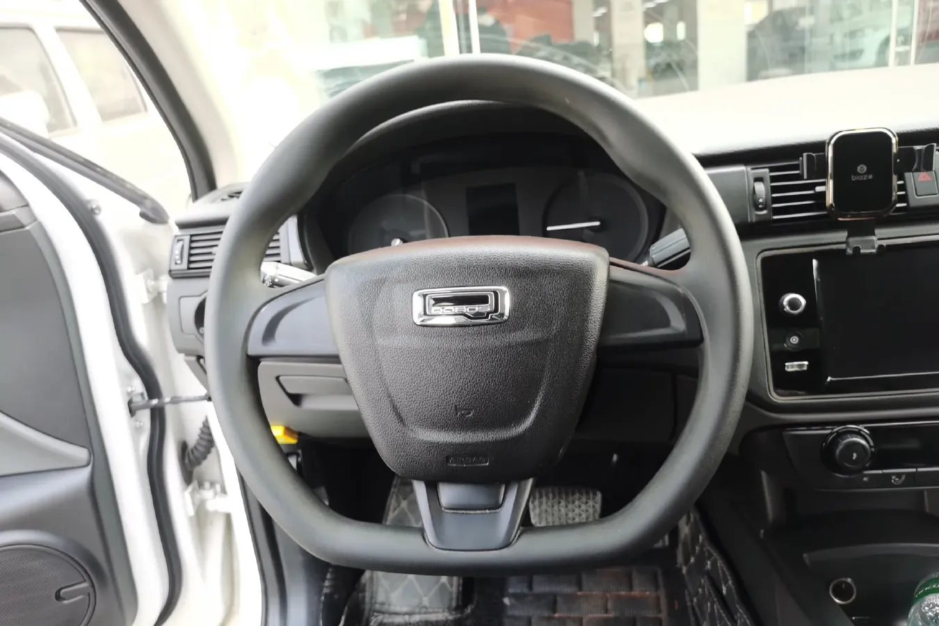 2021 Qoros 3 1.5T 156HP L4 CVT,autocango,china used car exporter,china ev exporter,chinese used car exporter,chinese used ev exporter