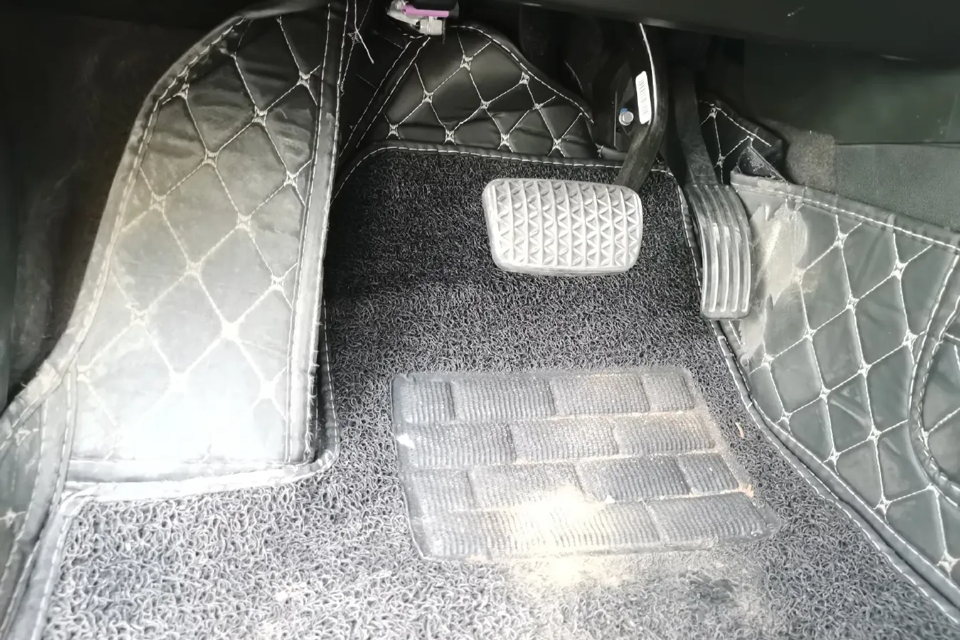 2021 Qoros 3 1.5T 156HP L4 CVT,autocango,china used car exporter,china ev exporter,chinese used car exporter,chinese used ev exporter