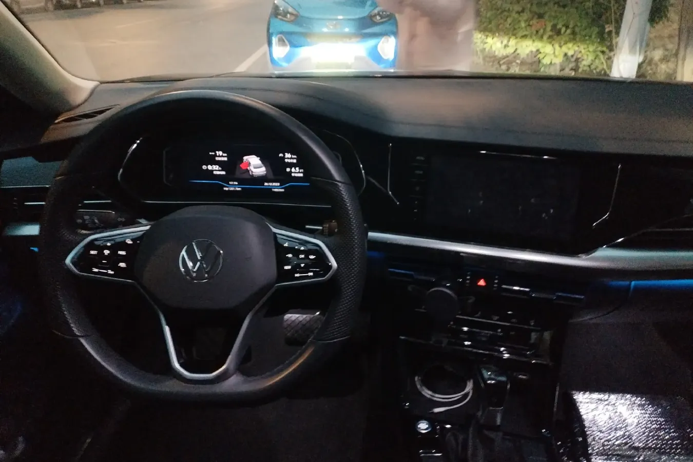 2023 Volkswagen Passat 2.0T 186HP L4 7DCT,autocango,china used car exporter,china ev exporter,chinese used car exporter,chinese used ev exporter