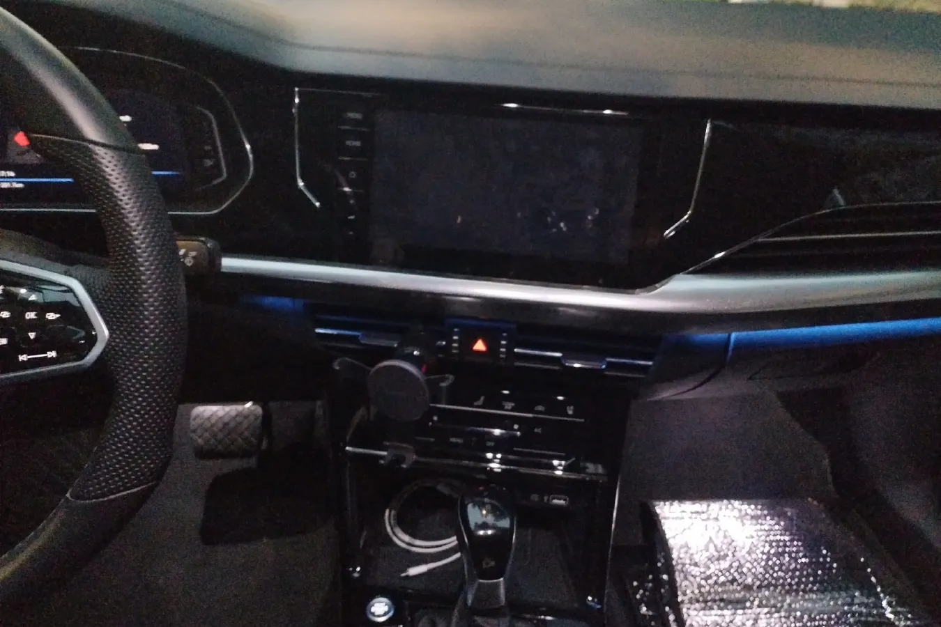 2023 Volkswagen Passat 2.0T 186HP L4 7DCT,autocango,china used car exporter,china ev exporter,chinese used car exporter,chinese used ev exporter