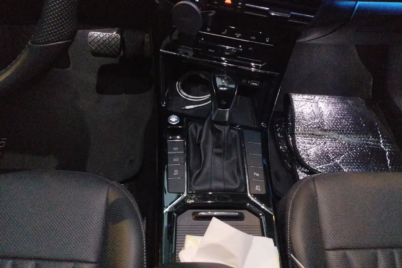 2023 Volkswagen Passat 2.0T 186HP L4 7DCT,autocango,china used car exporter,china ev exporter,chinese used car exporter,chinese used ev exporter