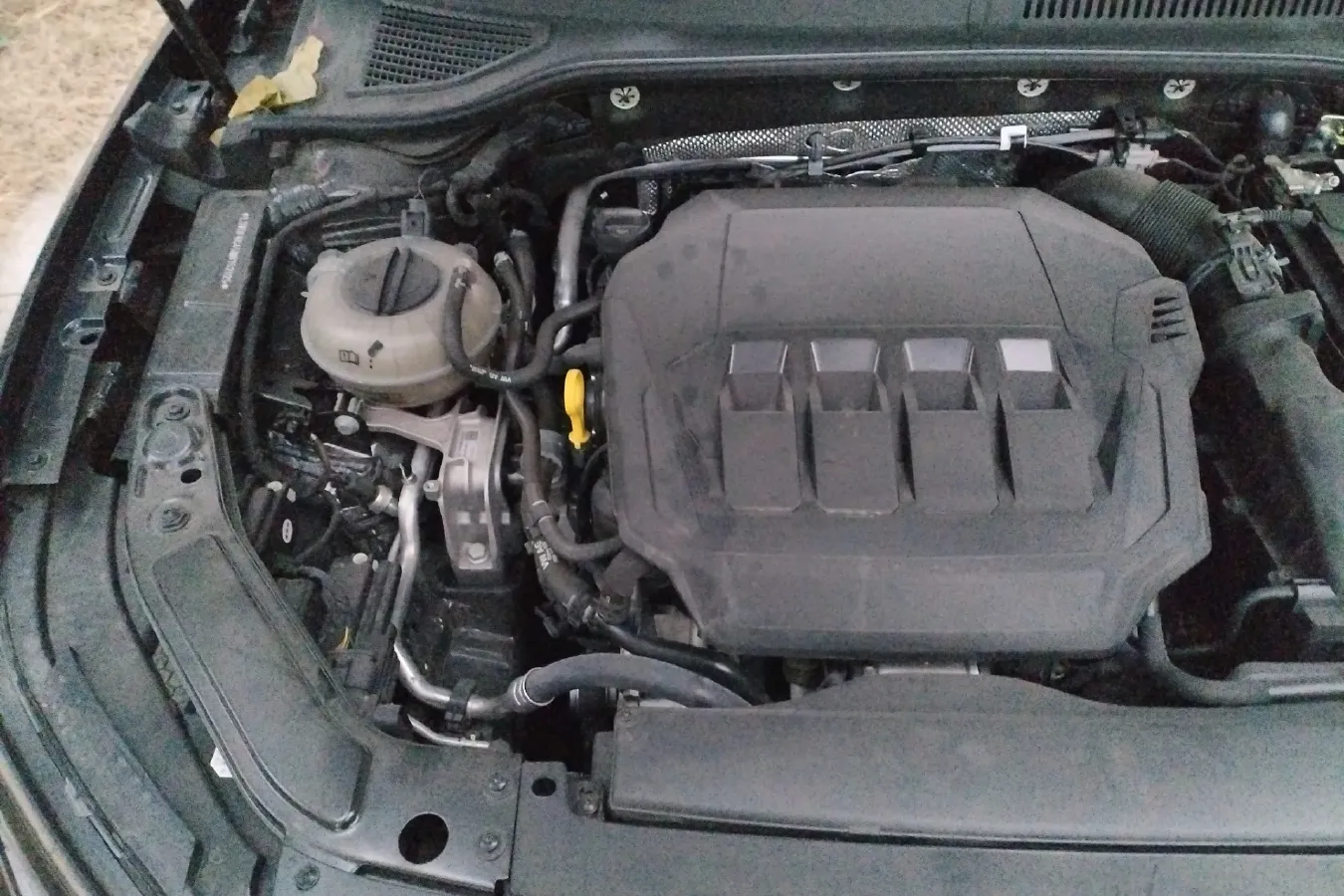 2023 Volkswagen Passat 2.0T 186HP L4 7DCT,autocango,china used car exporter,china ev exporter,chinese used car exporter,chinese used ev exporter