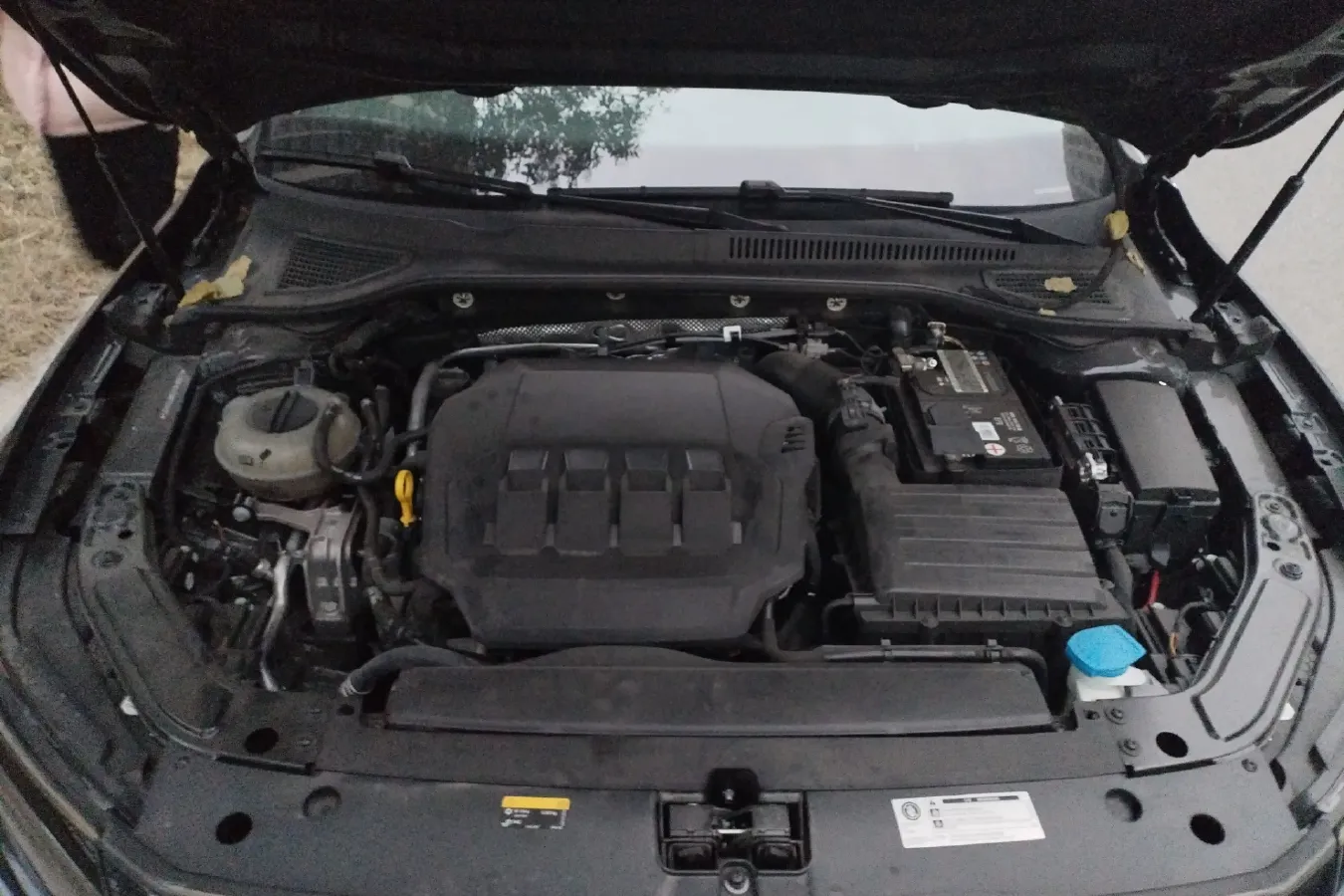 2023 Volkswagen Passat 2.0T 186HP L4 7DCT,autocango,china used car exporter,china ev exporter,chinese used car exporter,chinese used ev exporter