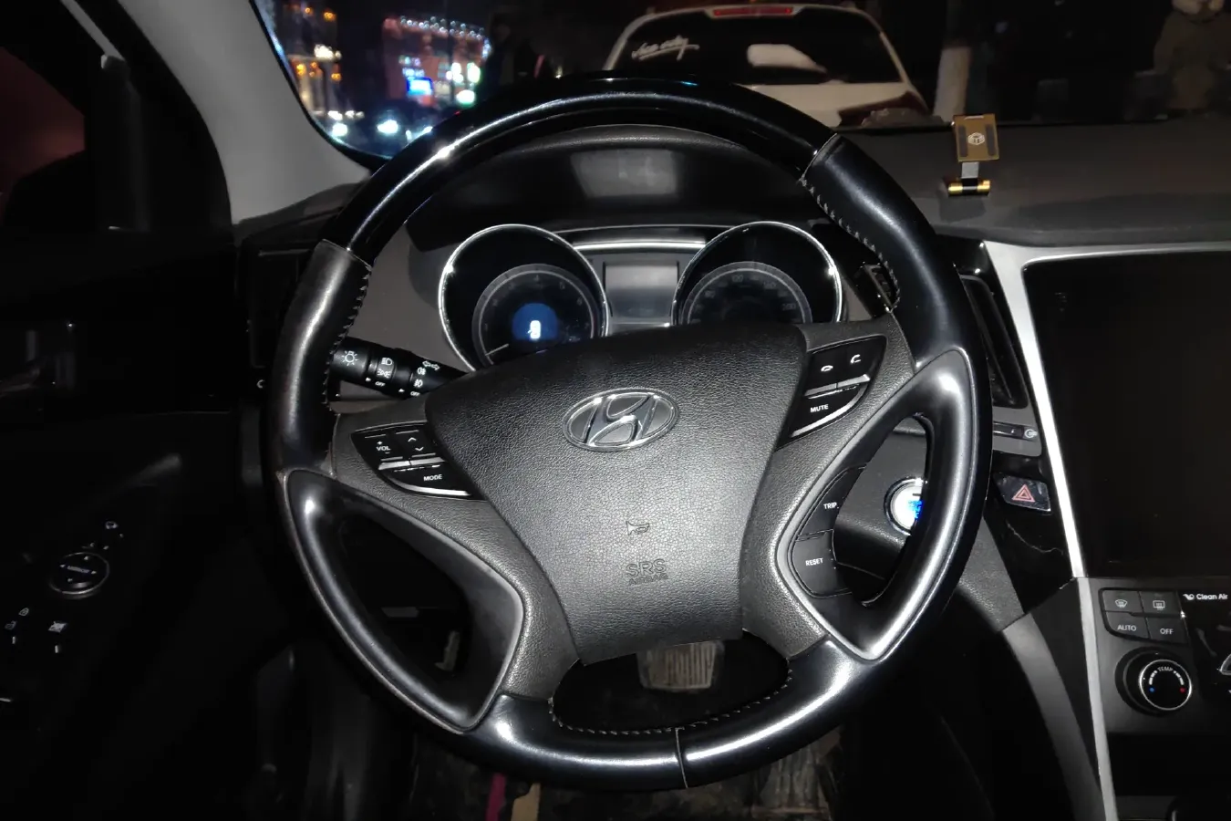 2015 Hyundai Sonata 2.4L 180HP L4 6AT,autocango,china used car exporter,china ev exporter,chinese used car exporter,chinese used ev exporter