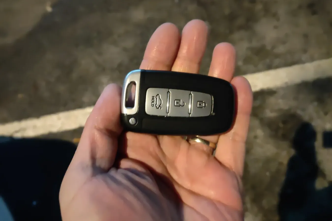 2015 Hyundai Sonata 2.4L 180HP L4 6AT,autocango,china used car exporter,china ev exporter,chinese used car exporter,chinese used ev exporter