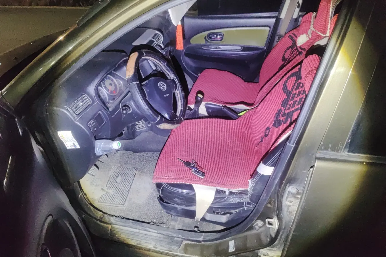 2013 FAW Senia S80 1.5L 109HP L4 5MT,autocango,china used car exporter,china ev exporter,chinese used car exporter,chinese used ev exporter