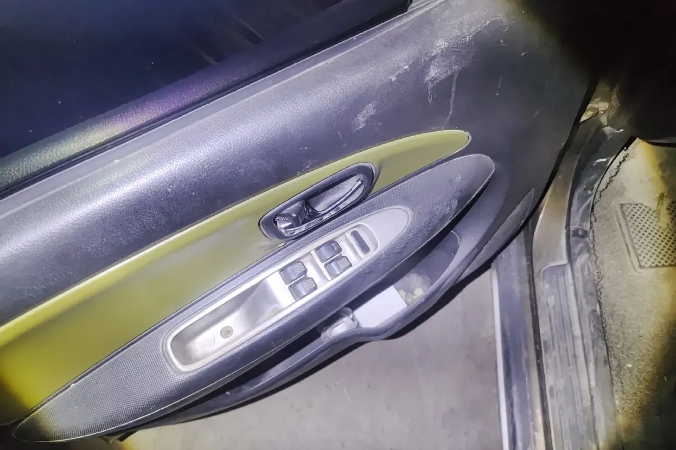 2013 FAW Senia S80 1.5L 109HP L4 5MT,autocango,china used car exporter,china ev exporter,chinese used car exporter,chinese used ev exporter