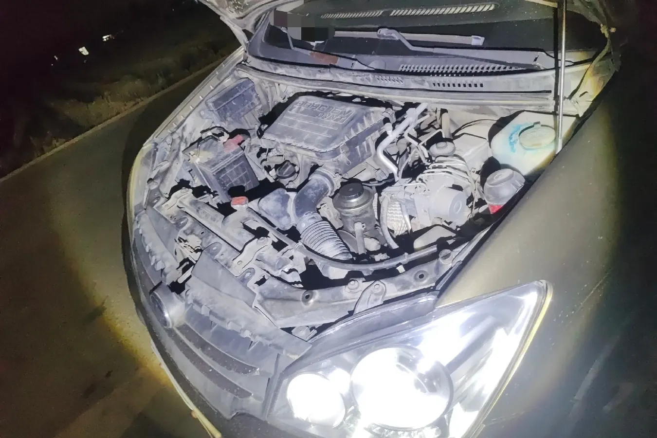 2013 FAW Senia S80 1.5L 109HP L4 5MT,autocango,china used car exporter,china ev exporter,chinese used car exporter,chinese used ev exporter