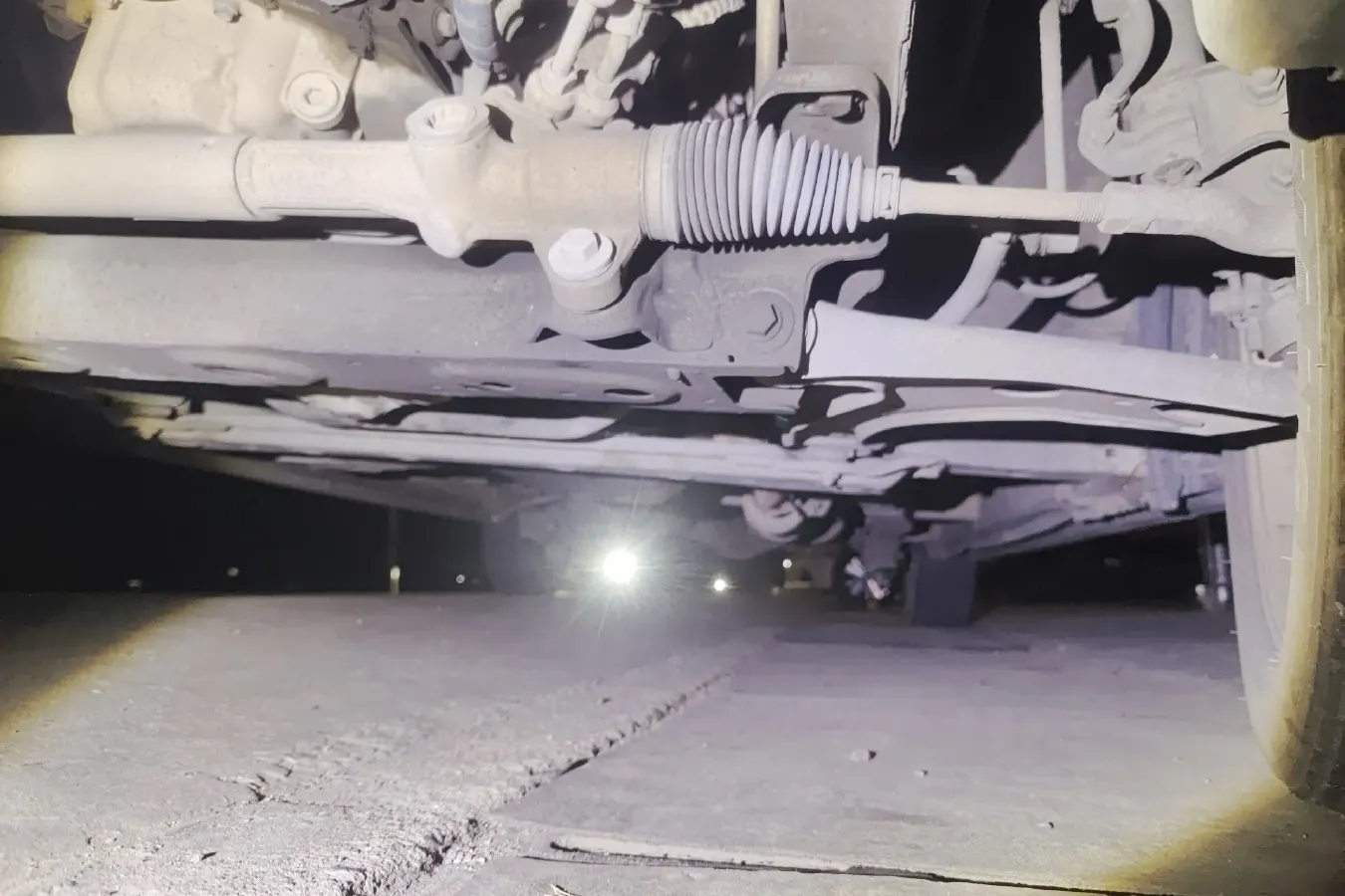 2013 FAW Senia S80 1.5L 109HP L4 5MT,autocango,china used car exporter,china ev exporter,chinese used car exporter,chinese used ev exporter