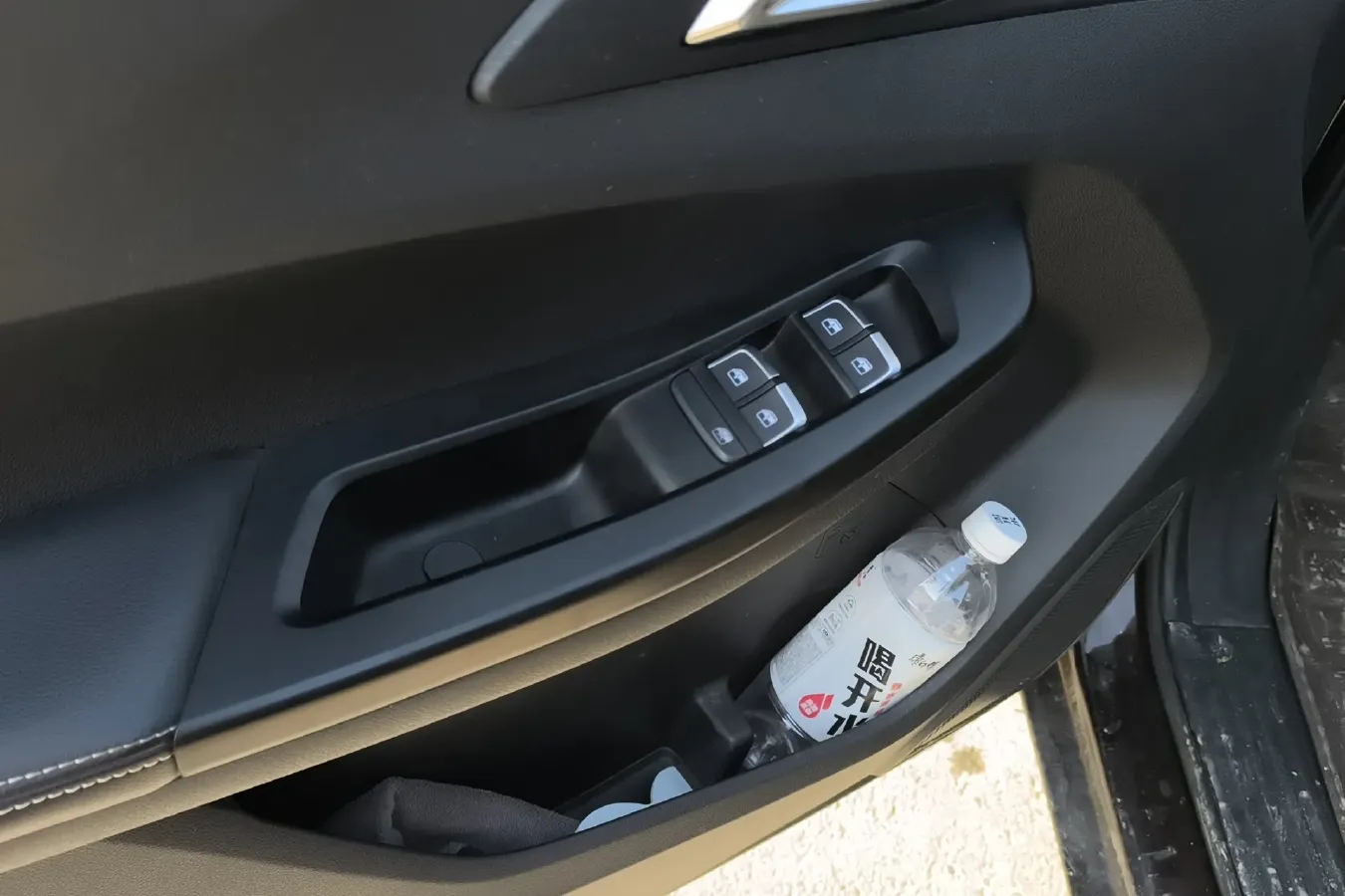 2022 JMC BaoDian 2.5T 140HP L4 5MT,autocango,china used car exporter,china ev exporter,chinese used car exporter,chinese used ev exporter