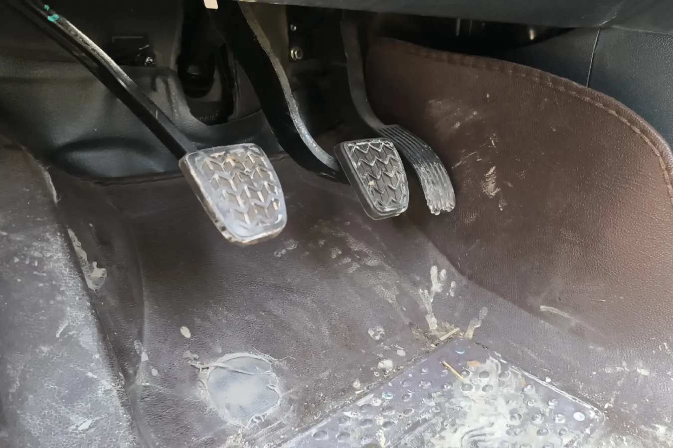 2022 JMC BaoDian 2.5T 140HP L4 5MT,autocango,china used car exporter,china ev exporter,chinese used car exporter,chinese used ev exporter