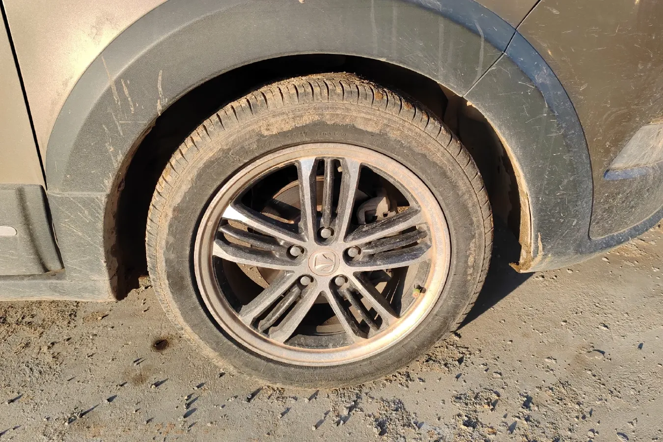 2017 BAIC WeiWang M60 1.5L 116HP L4 5MT,autocango,china used car exporter,china ev exporter,chinese used car exporter,chinese used ev exporter