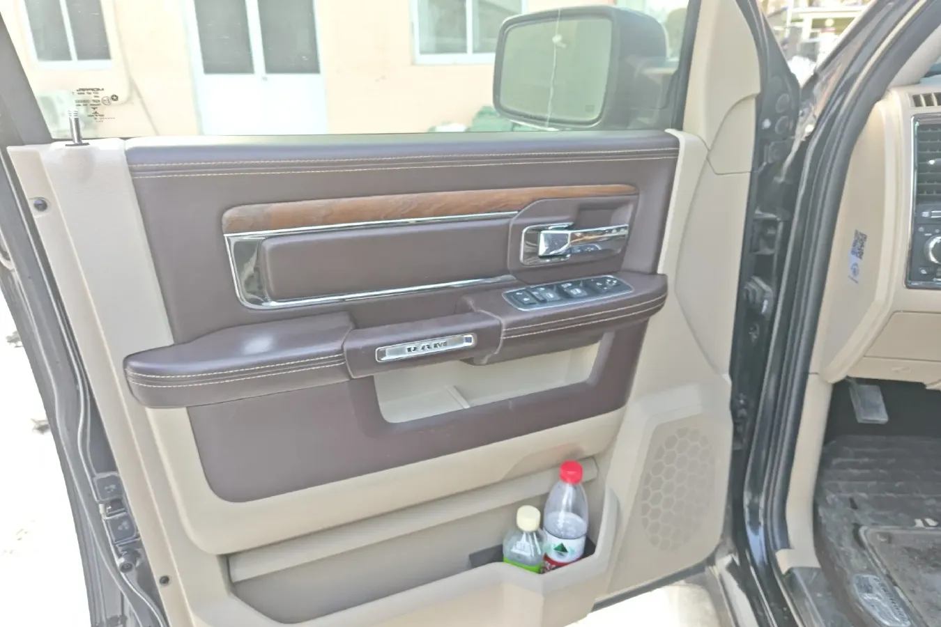 2011 RAM Trucks 5.7L 395HP V8 5AT,autocango,china used car exporter,china ev exporter,chinese used car exporter,chinese used ev exporter