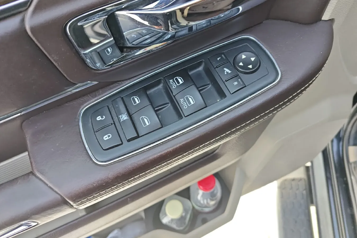 2011 RAM Trucks 5.7L 395HP V8 5AT,autocango,china used car exporter,china ev exporter,chinese used car exporter,chinese used ev exporter