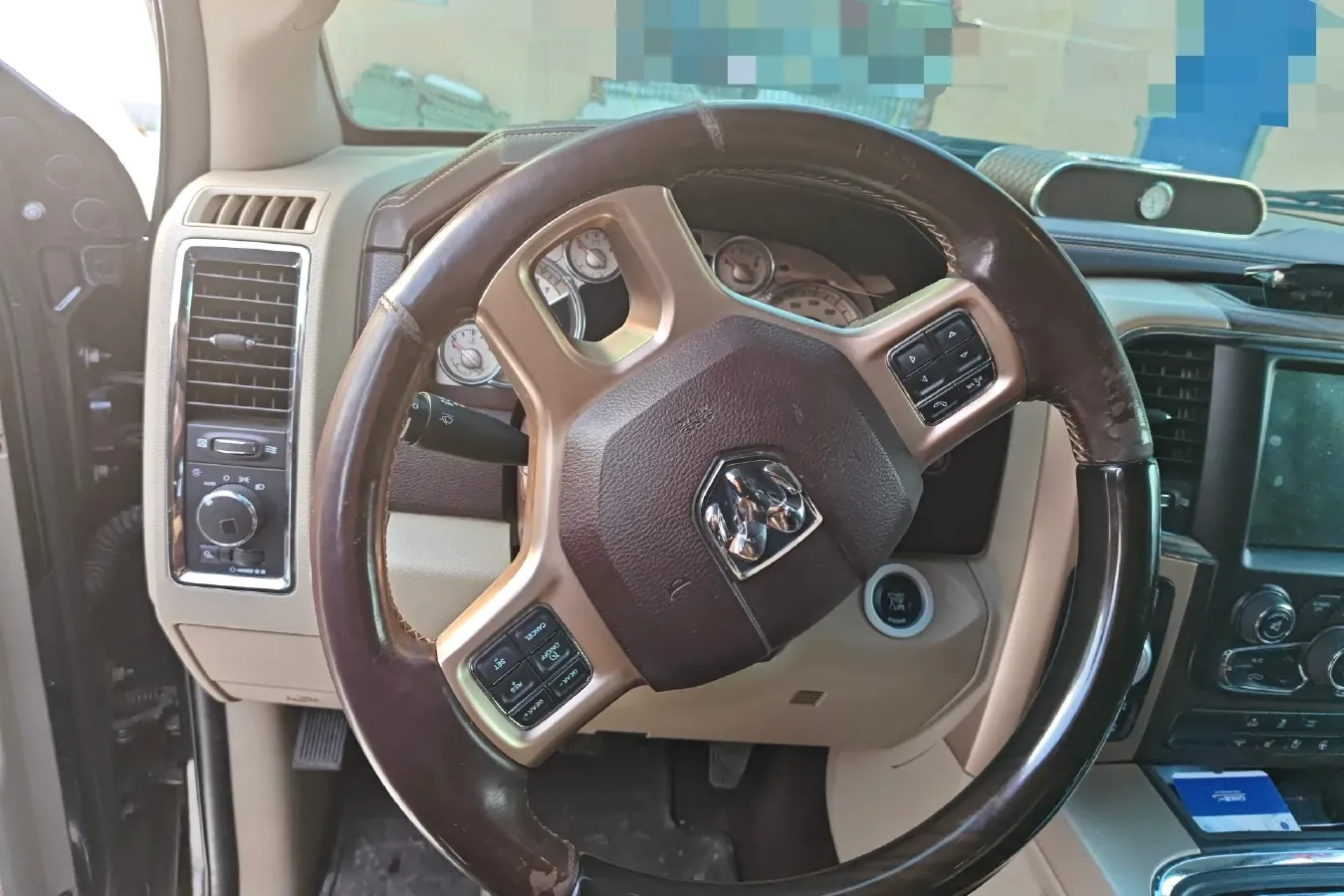 2011 RAM Trucks 5.7L 395HP V8 5AT,autocango,china used car exporter,china ev exporter,chinese used car exporter,chinese used ev exporter