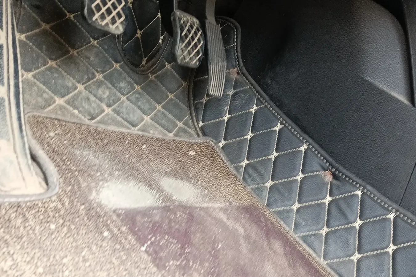 2017 BAIC WeiWang M50F 1.5L 116HP L4 5MT,autocango,china used car exporter,china ev exporter,chinese used car exporter,chinese used ev exporter