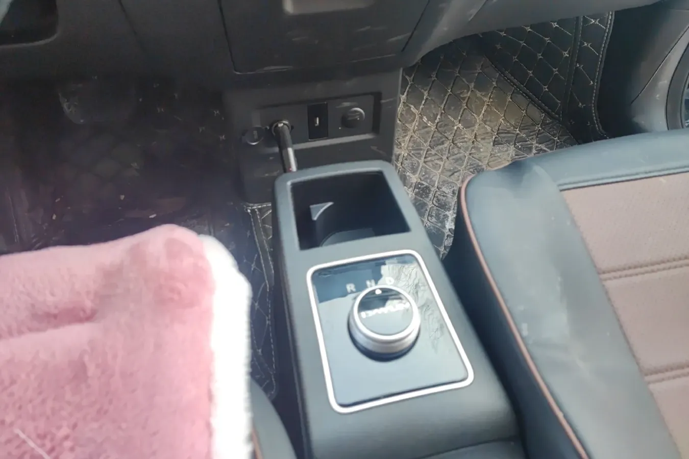 2022 DaYun YueHu BEV 30.66KWH,autocango,china used car exporter,china ev exporter,chinese used car exporter,chinese used ev exporter