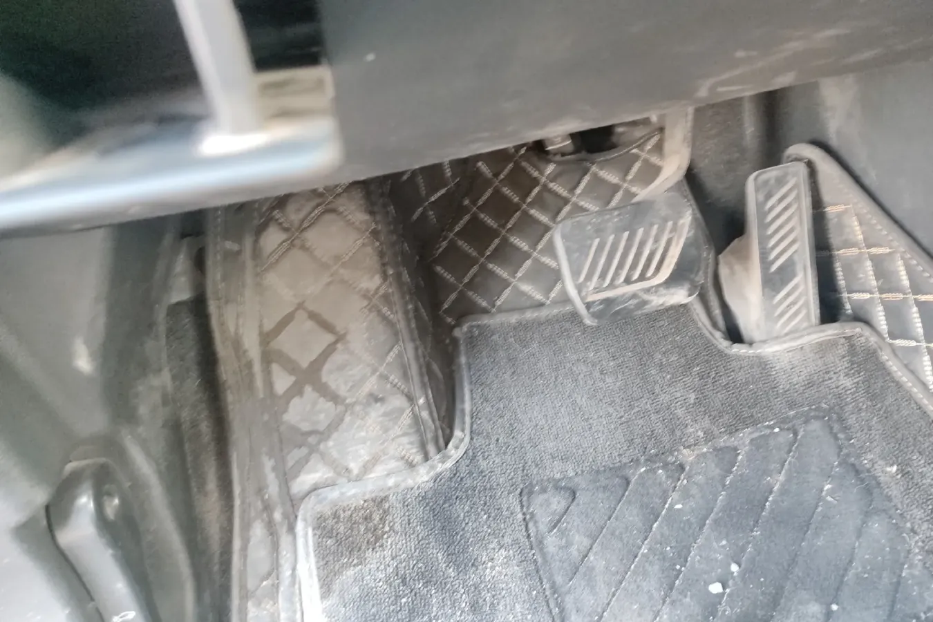 2019 HaiMa 8S 1.6T 195HP L4 6AT,autocango,china used car exporter,china ev exporter,chinese used car exporter,chinese used ev exporter