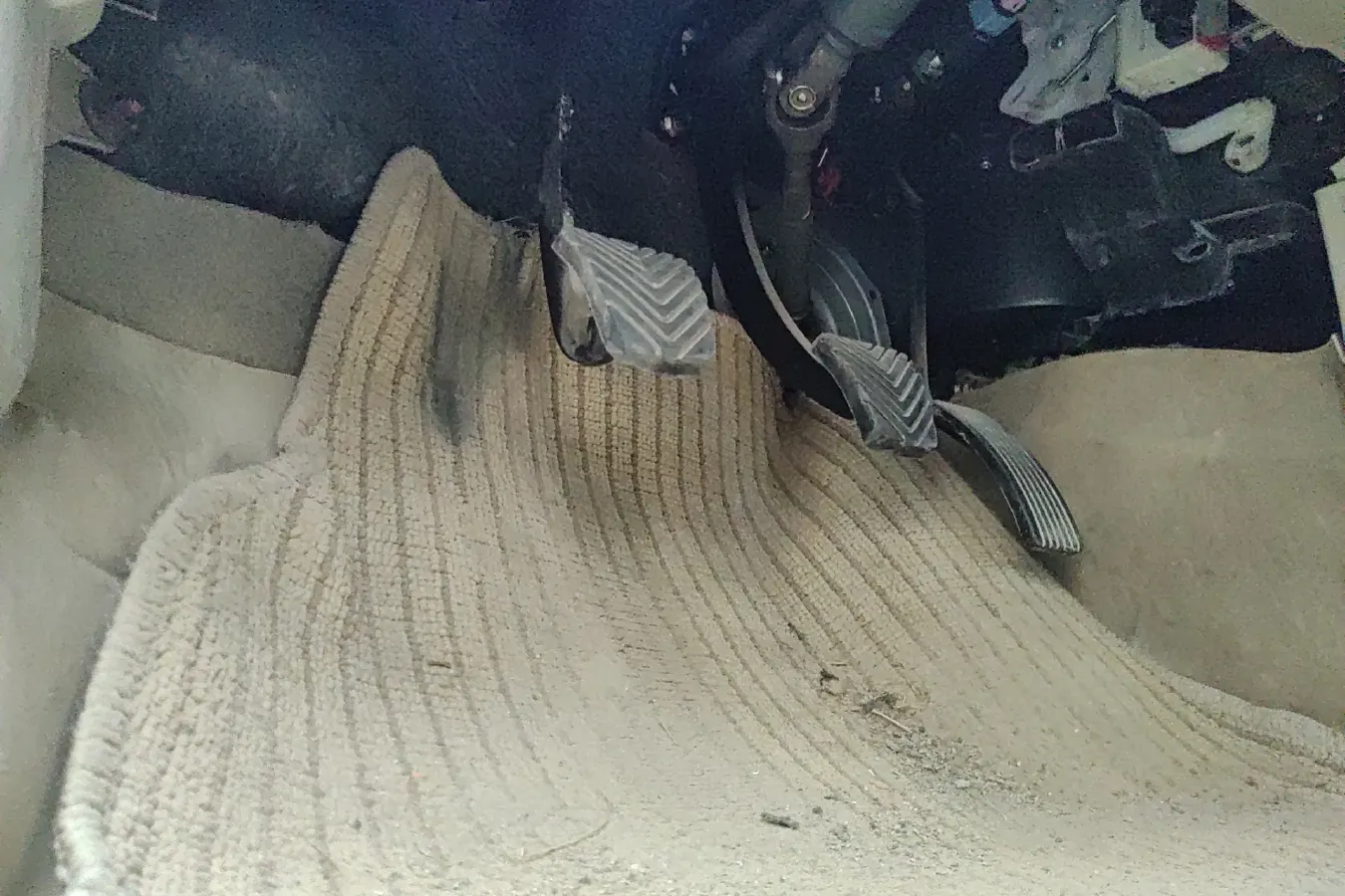 2013 Soueast V3 1.5L 110HP L4 5MT,autocango,china used car exporter,china ev exporter,chinese used car exporter,chinese used ev exporter