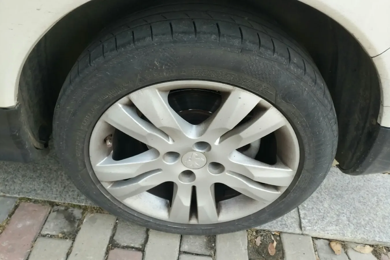 2015 Peugeot 3008 2.0L 147HP L4 6AT,autocango,china used car exporter,china ev exporter,chinese used car exporter,chinese used ev exporter