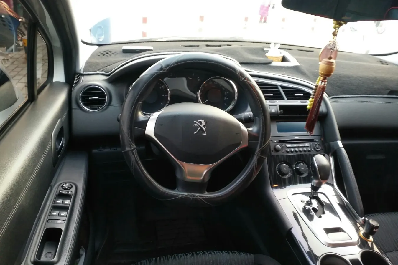 2015 Peugeot 3008 2.0L 147HP L4 6AT,autocango,china used car exporter,china ev exporter,chinese used car exporter,chinese used ev exporter