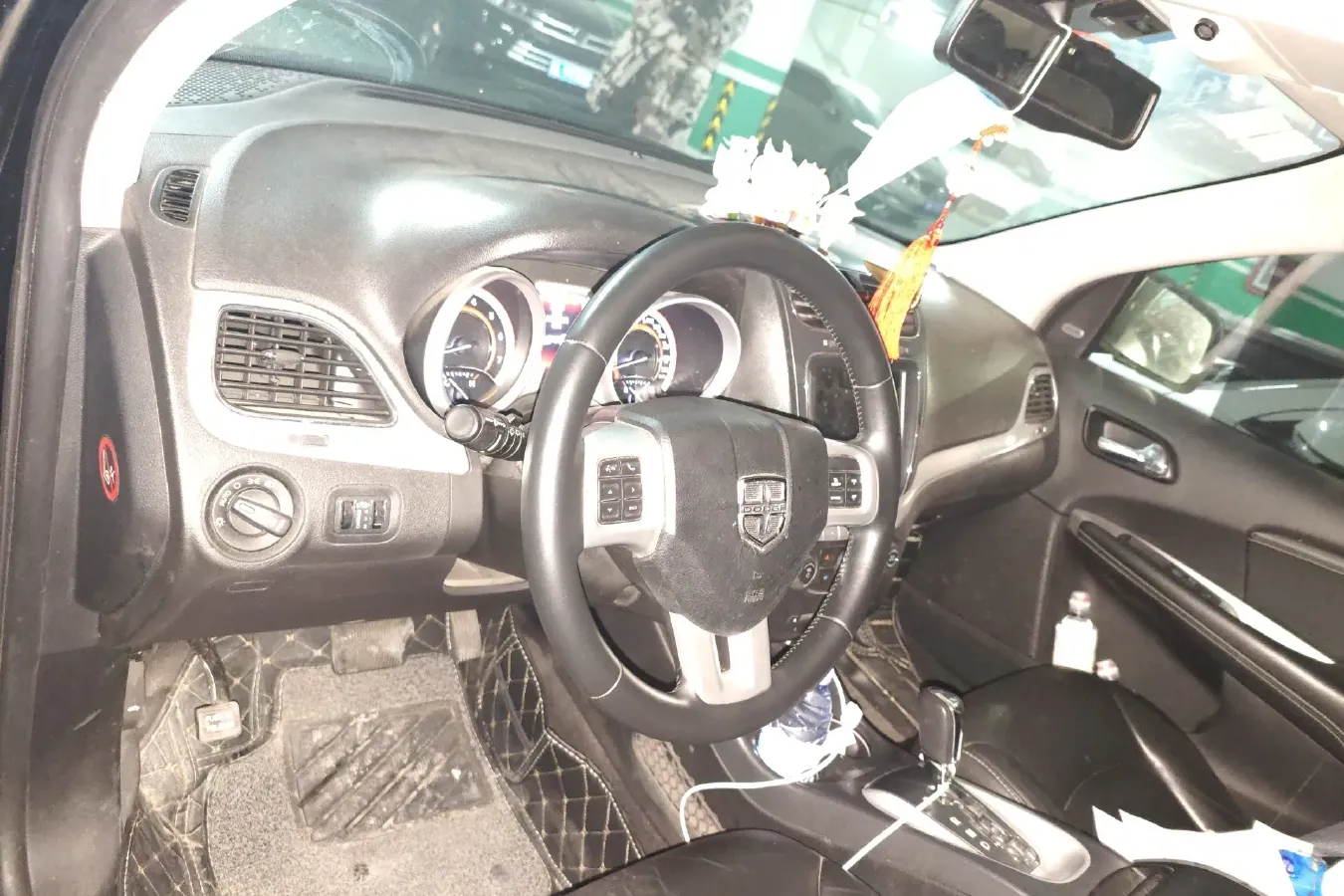 2013 Dodge JCUV 2.4L 170HP L4 6AT,autocango,china used car exporter,china ev exporter,chinese used car exporter,chinese used ev exporter