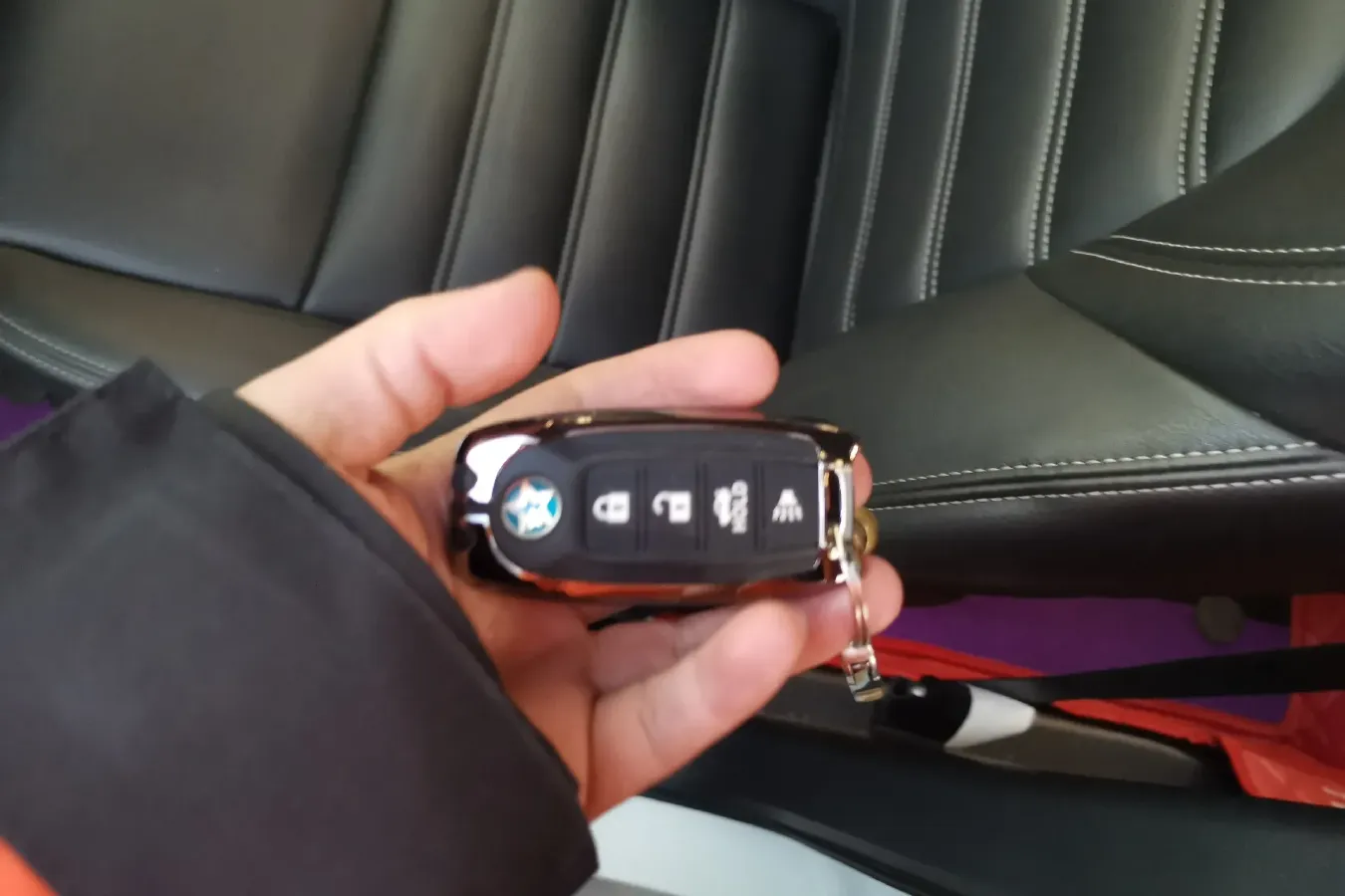 2018 Venucia T90 2.0L 144HP L4 CVT,autocango,china used car exporter,china ev exporter,chinese used car exporter,chinese used ev exporter