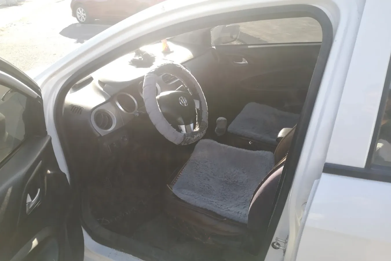 2014 Brilliance Auto H220 1.5L 105HP L4 5MT,autocango,china used car exporter,china ev exporter,chinese used car exporter,chinese used ev exporter