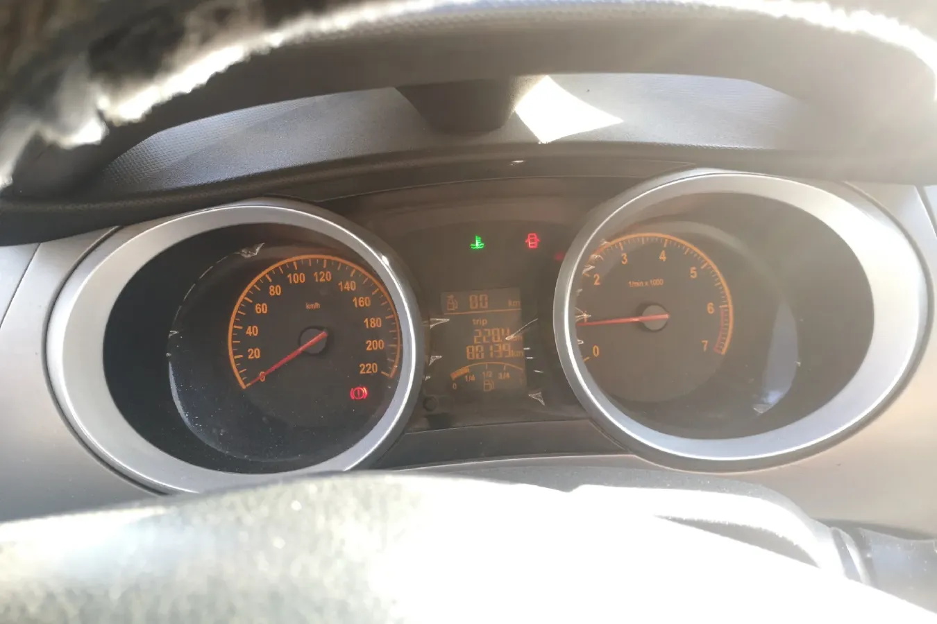 2014 Brilliance Auto H220 1.5L 105HP L4 5MT,autocango,china used car exporter,china ev exporter,chinese used car exporter,chinese used ev exporter