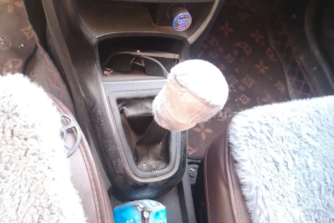 2014 Brilliance Auto H220 1.5L 105HP L4 5MT,autocango,china used car exporter,china ev exporter,chinese used car exporter,chinese used ev exporter