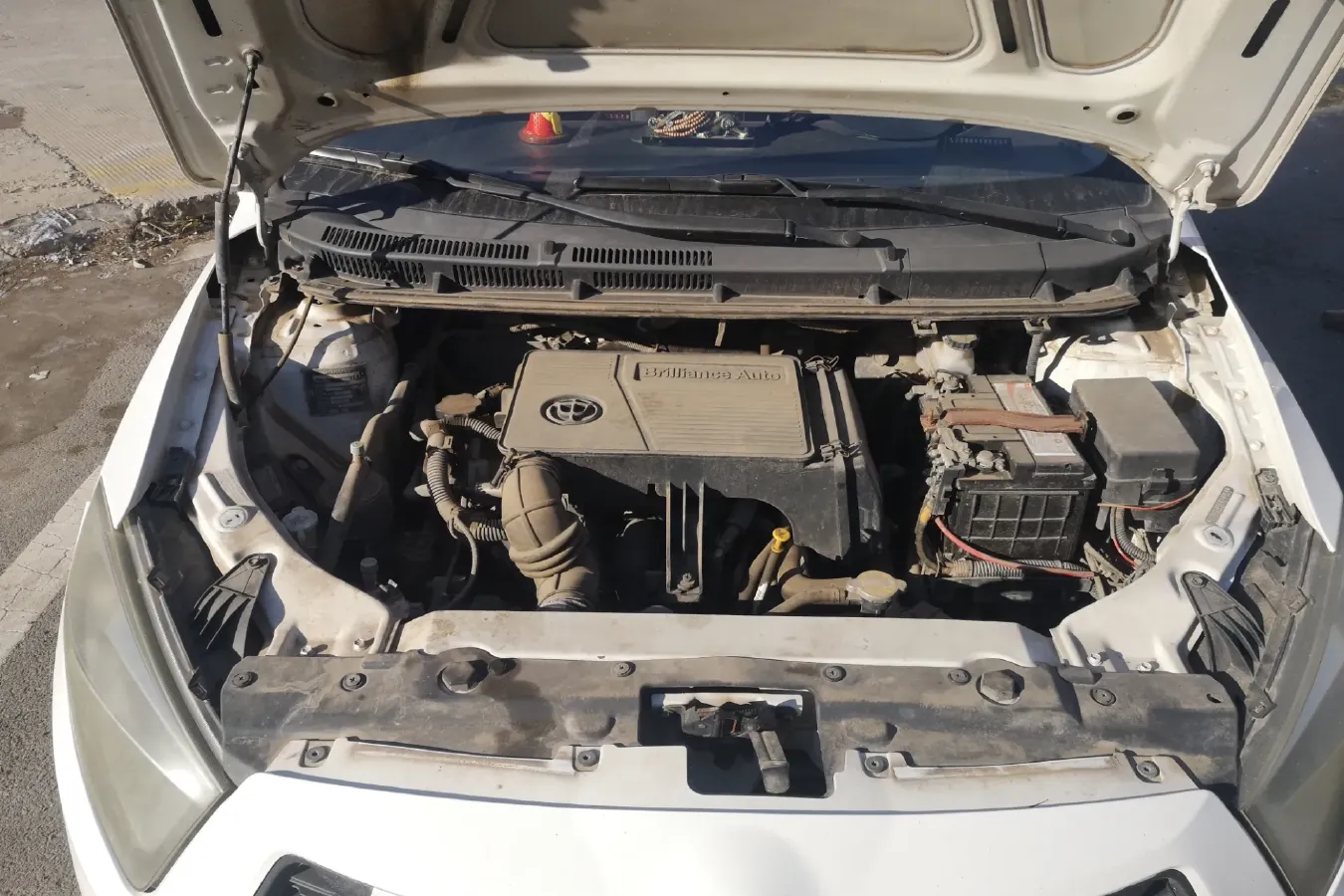 2014 Brilliance Auto H220 1.5L 105HP L4 5MT,autocango,china used car exporter,china ev exporter,chinese used car exporter,chinese used ev exporter