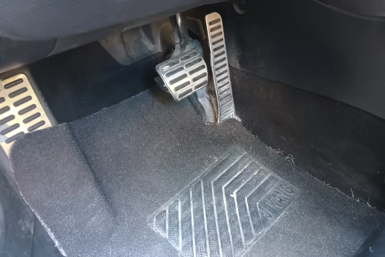 2012 Seat Leon 2.0T 211HP L4 6DCT,autocango,china used car exporter,china ev exporter,chinese used car exporter,chinese used ev exporter