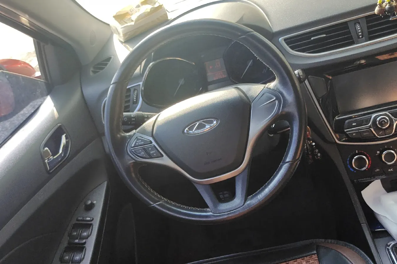 2015 Chery Arrizo 3 1.5L 109HP L4 5MT,autocango,china used car exporter,china ev exporter,chinese used car exporter,chinese used ev exporter