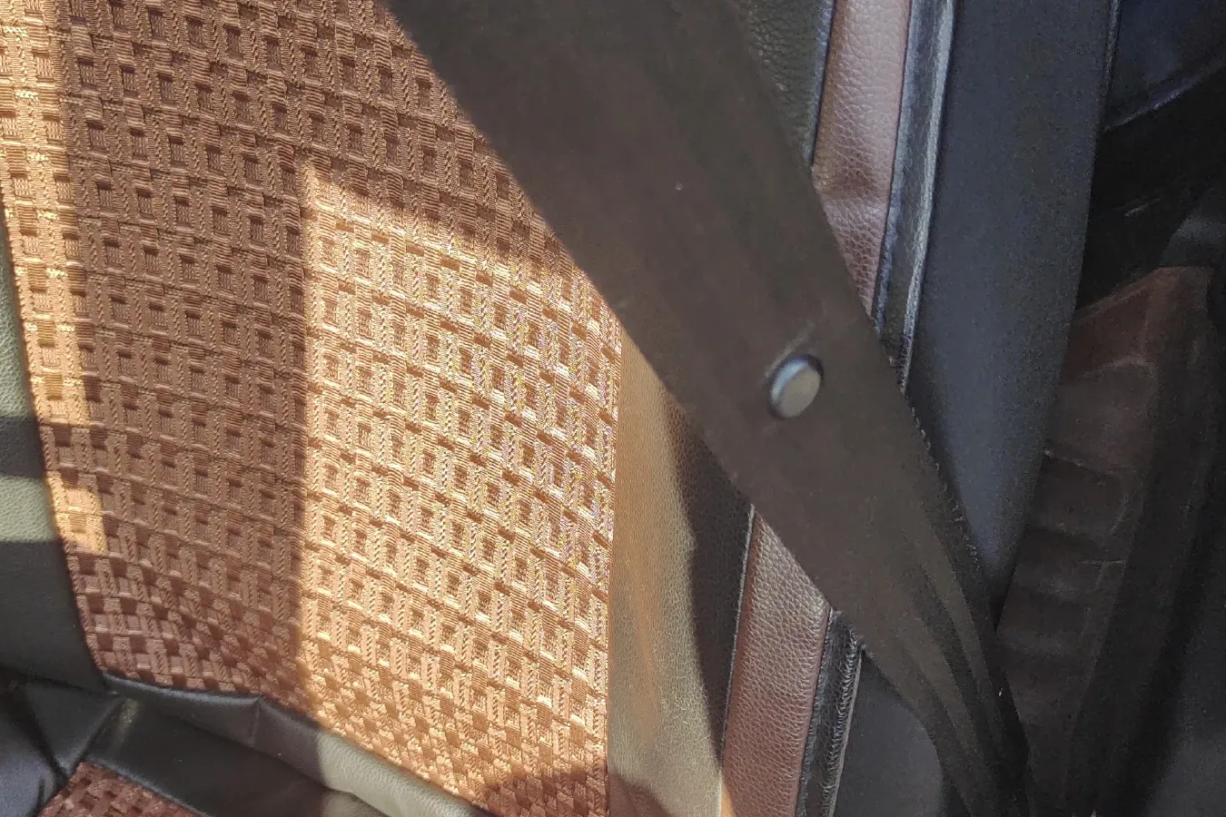 2015 Chery Arrizo 3 1.5L 109HP L4 5MT,autocango,china used car exporter,china ev exporter,chinese used car exporter,chinese used ev exporter