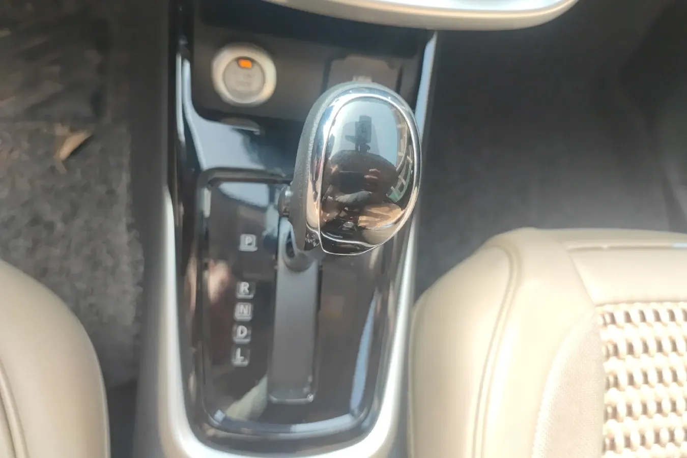 2016 Nissan Tiida 1.6L 126HP L4 CVT,autocango,china used car exporter,china ev exporter,chinese used car exporter,chinese used ev exporter