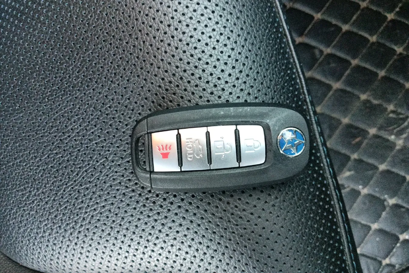 2022 Venucia D60 EV BEV 50KWH,autocango,china used car exporter,china ev exporter,chinese used car exporter,chinese used ev exporter