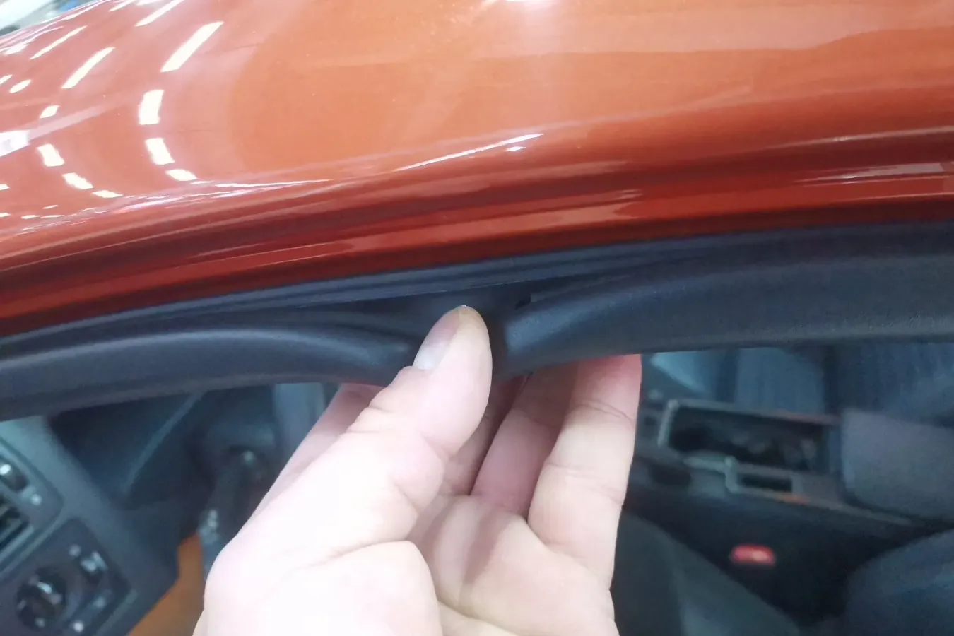 2011 Volvo C30 2.0L 145HP L4 6DCT,autocango,china used car exporter,china ev exporter,chinese used car exporter,chinese used ev exporter