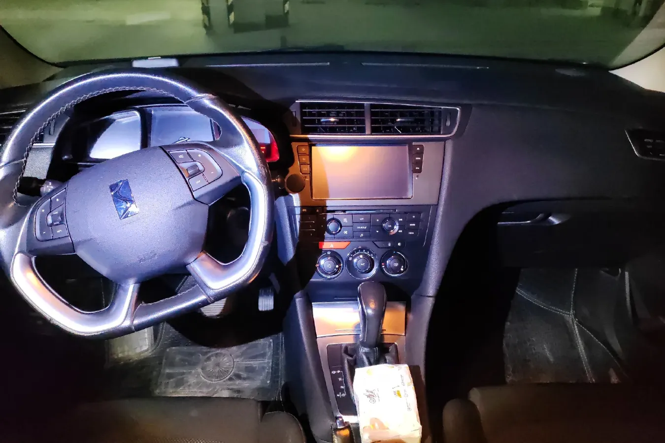 2015 DS 5LS 1.6T 163HP L4 6AT,autocango,china used car exporter,china ev exporter,chinese used car exporter,chinese used ev exporter