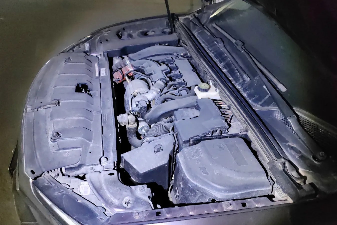 2015 DS 5LS 1.6T 163HP L4 6AT,autocango,china used car exporter,china ev exporter,chinese used car exporter,chinese used ev exporter