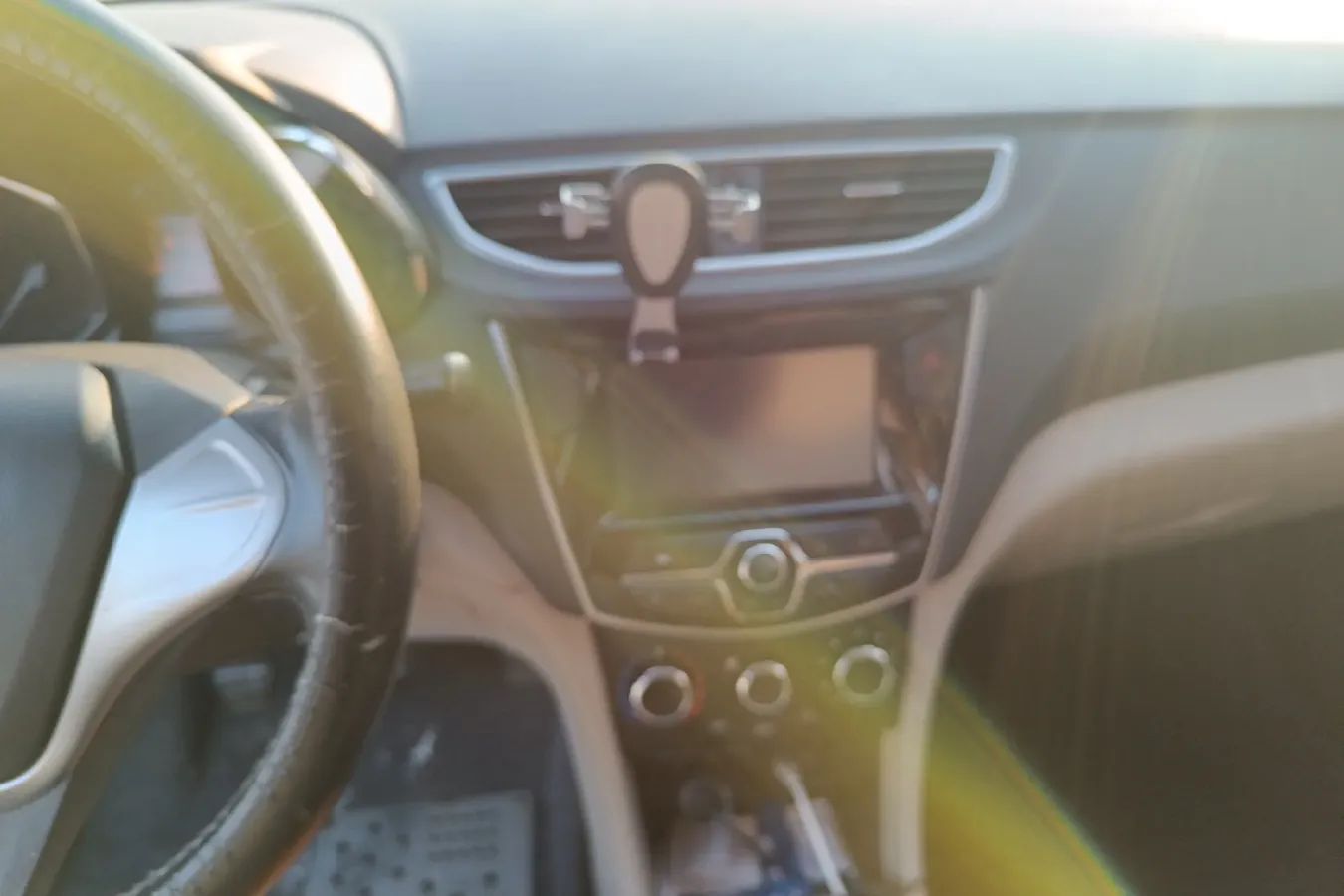 2015 Chery Arrizo 3 1.5L 109HP L4 5MT,autocango,china used car exporter,china ev exporter,chinese used car exporter,chinese used ev exporter