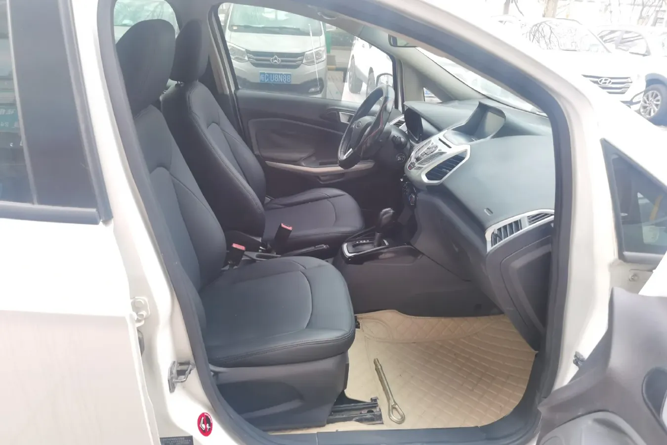 2013 Ford EcoSport 1.5L 110HP L4 6DCT,autocango,china used car exporter,china ev exporter,chinese used car exporter,chinese used ev exporter