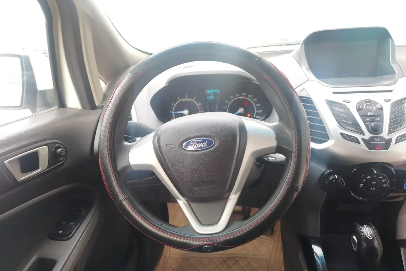 2013 Ford EcoSport 1.5L 110HP L4 6DCT,autocango,china used car exporter,china ev exporter,chinese used car exporter,chinese used ev exporter