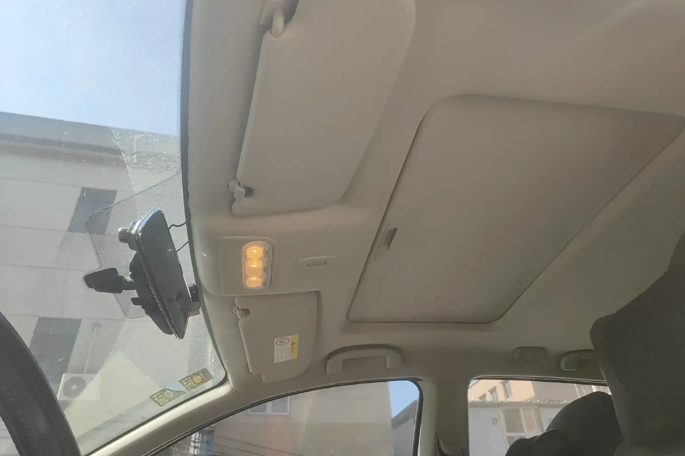 2018 Venucia T70 2.0L 144HP L4 CVT,autocango,china used car exporter,china ev exporter,chinese used car exporter,chinese used ev exporter