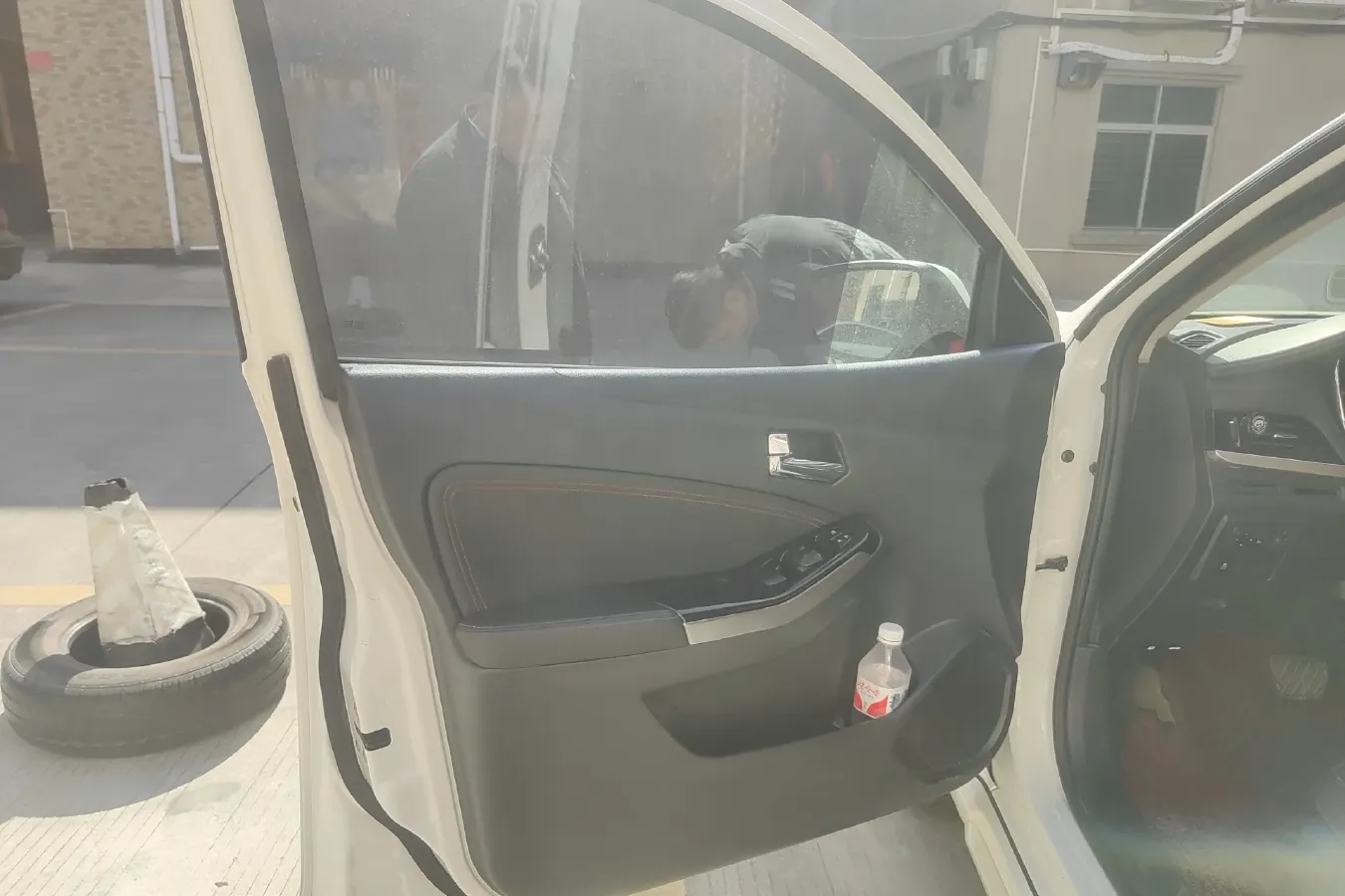 2018 Venucia T70 2.0L 144HP L4 CVT,autocango,china used car exporter,china ev exporter,chinese used car exporter,chinese used ev exporter