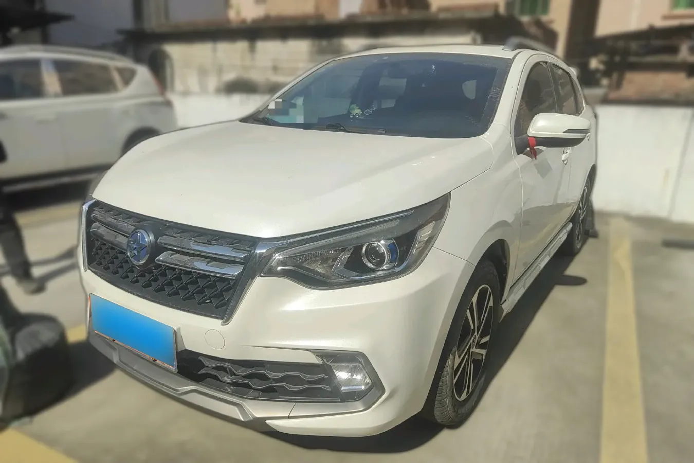2018 Venucia T70 2.0L 144HP L4 CVT,autocango,china used car exporter,china ev exporter,chinese used car exporter,chinese used ev exporter